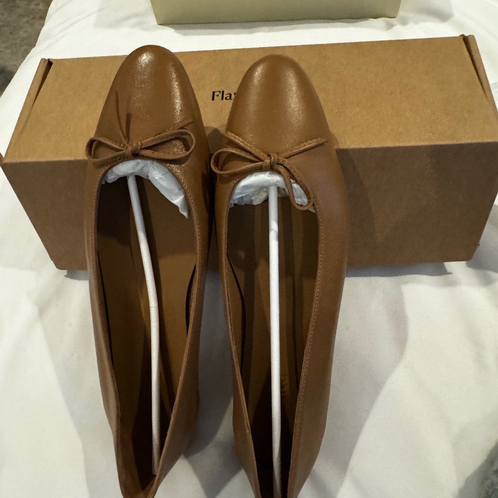 NWT Flattered Ballet flats in Cognac size 39